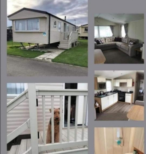 FABULOUS 4 BERTH CARAVAN FOR RENT- Dog Friendly -fees apply